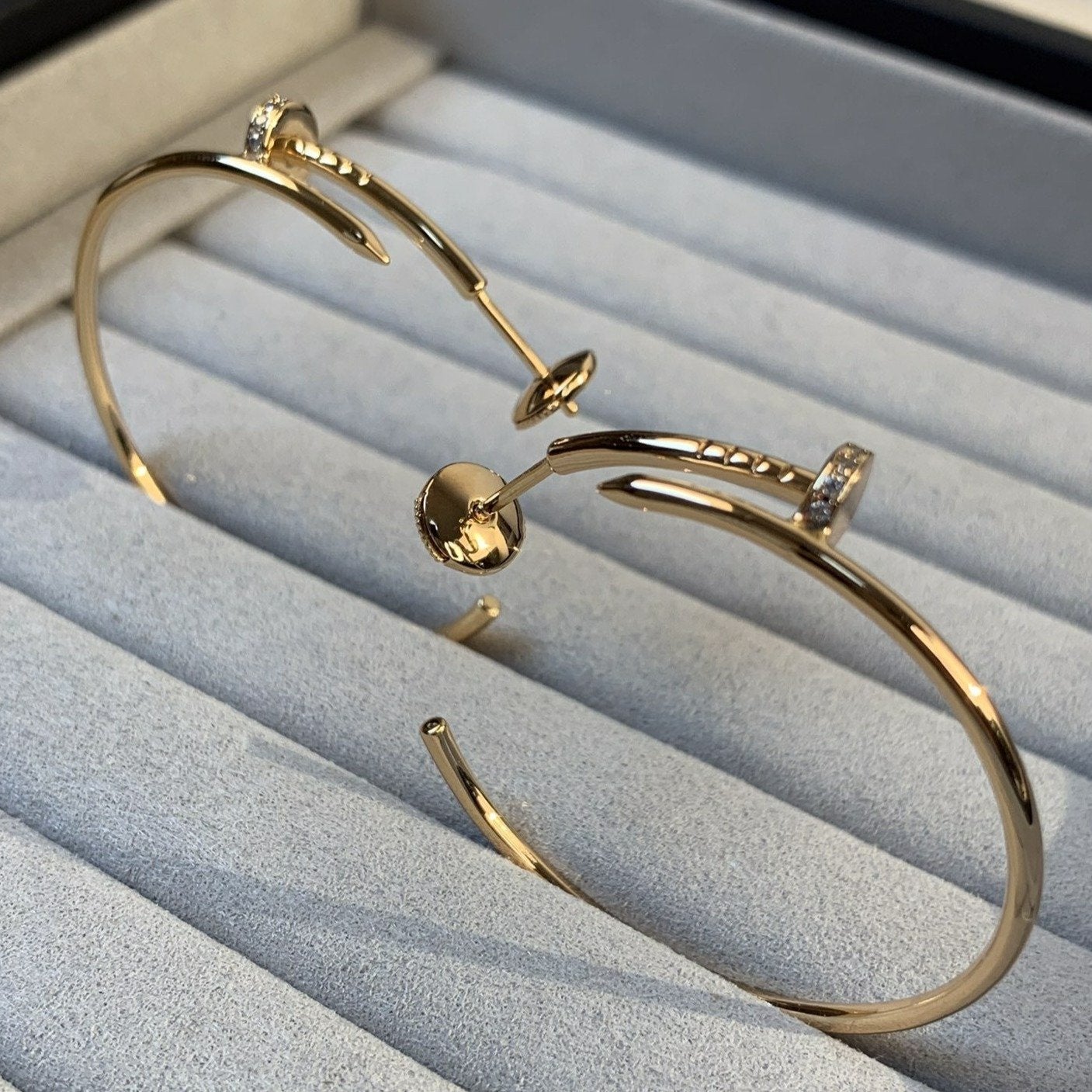 Imperial Juste Ohrringe, Gold, Diamanten, 1,8 mm 