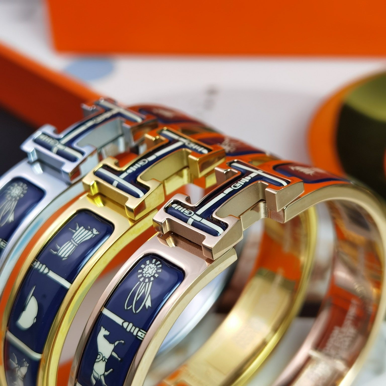 Imperial H COUVERTURES Armband in Dunkelblau