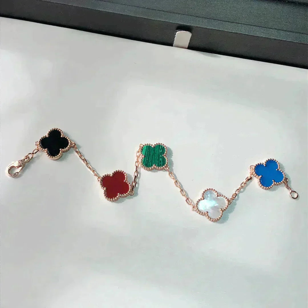 [Imperial]Nuevo BRAZALETE MULTICOLOR TREBOL 5 MOTIVOS