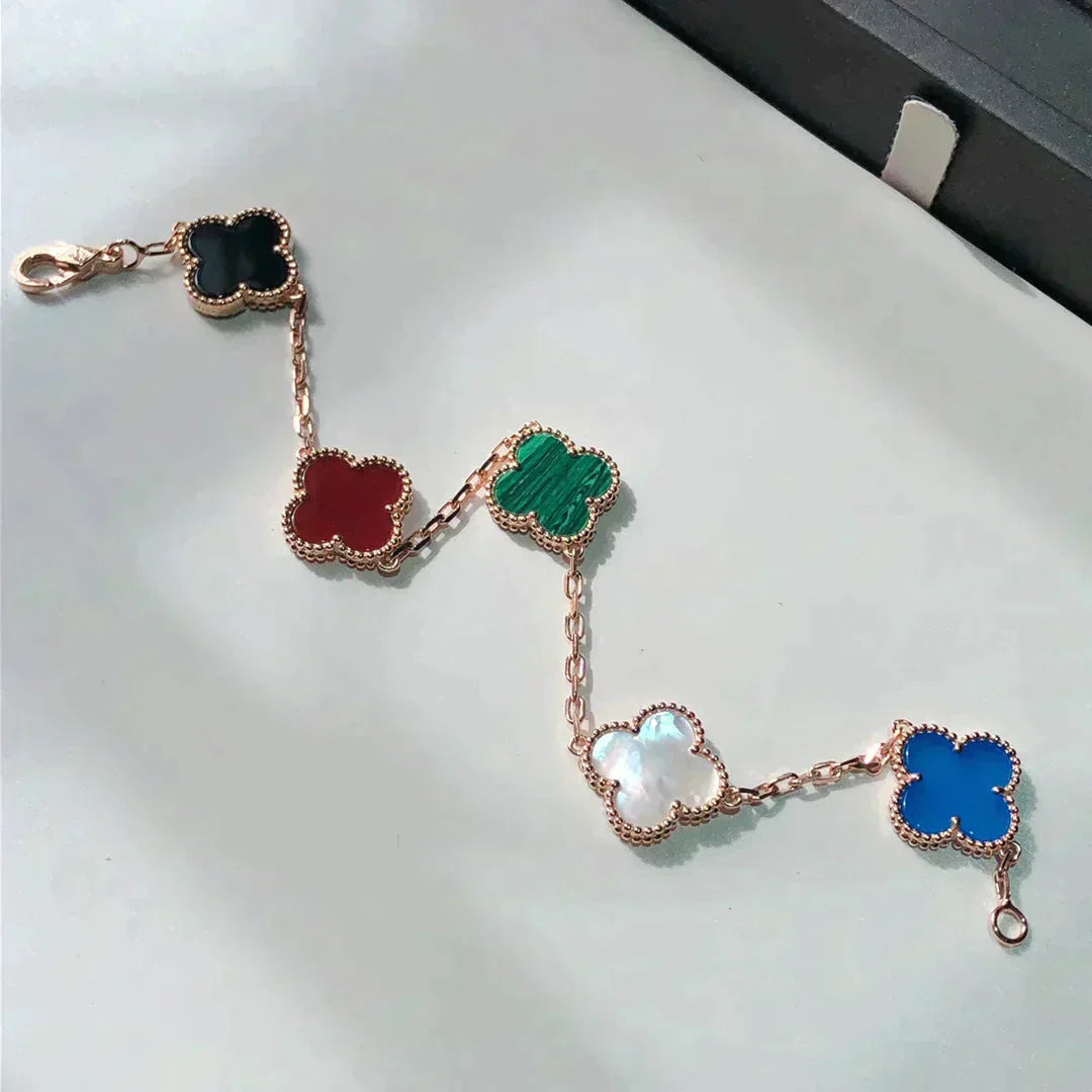 [Imperial]Nuevo BRAZALETE MULTICOLOR TREBOL 5 MOTIVOS