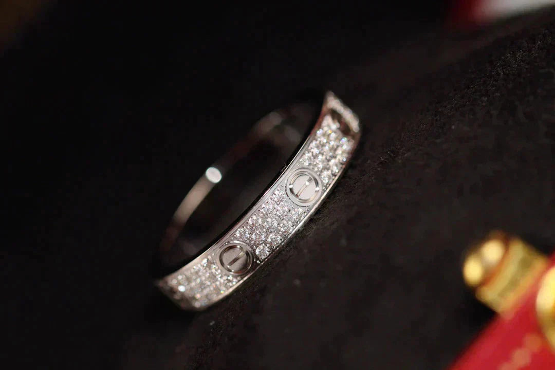 Imperial Love Ring, 3,6 mm Diamantbesatz