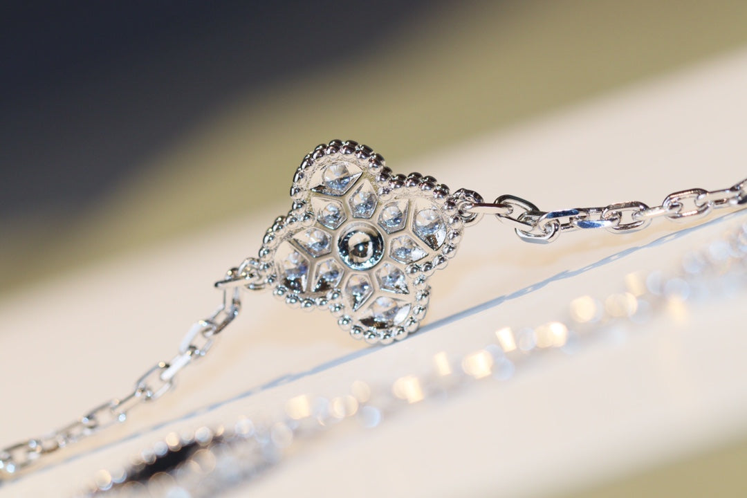 Imperial CLOVER 20 MOTIVE ONYX DIAMOND SILVER