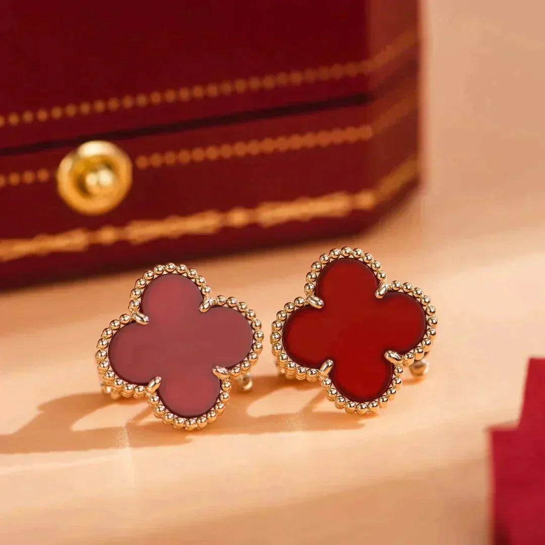 Imperial CLOVER MEDIUM 1 MOTIFS CARNELIAN EARRINGS