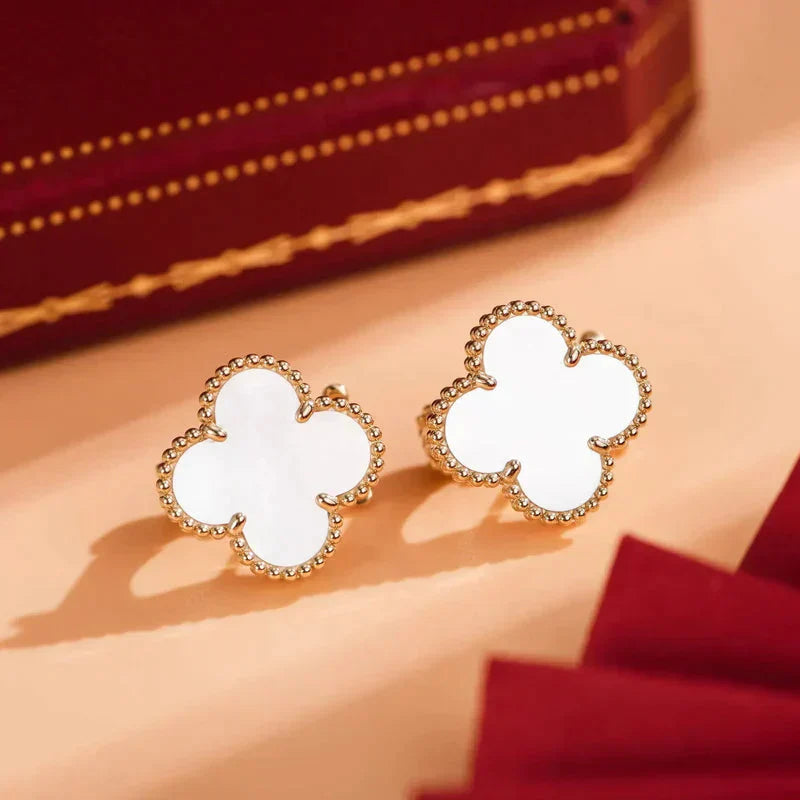 Imperial CLOVER MEDIUM 1 MOTIFS WHITE MOP STUD EARRINGS