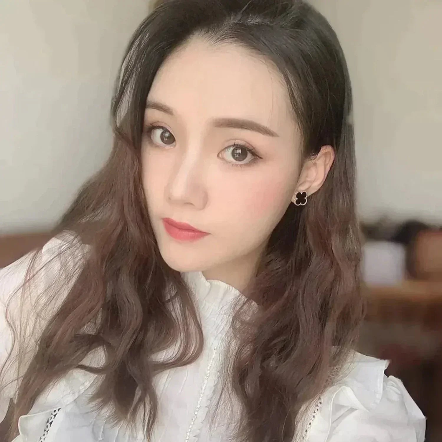 Imperial CLOVER MEDIUM 1 MOTIFS ONYX STUD EARRINGS