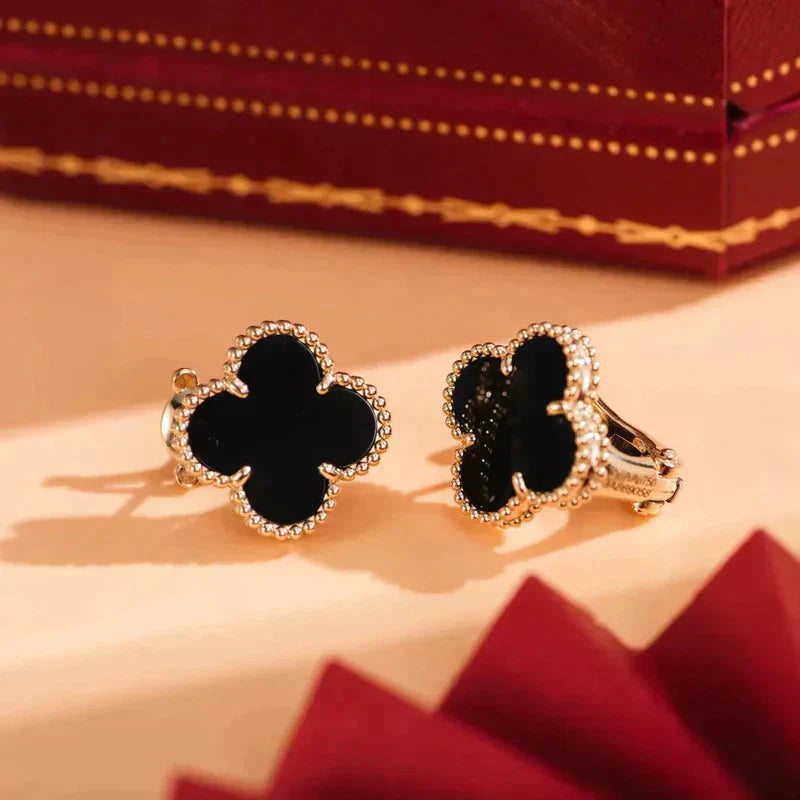 Imperial CLOVER MEDIUM 1 MOTIFS ONYX STUD EARRINGS