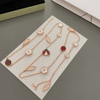 Imperial Lucky Spring Halskette mit 15 Motiven aus Roségold