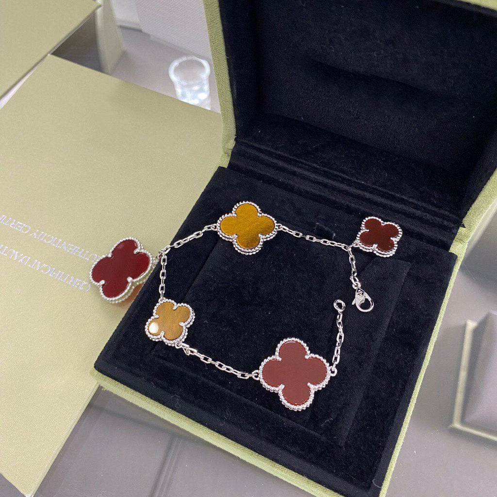 ¡®Imperial¡¯CLOVER 5 MOTIFS SIVLER CARNELIAN TIGER EYE BRACELET