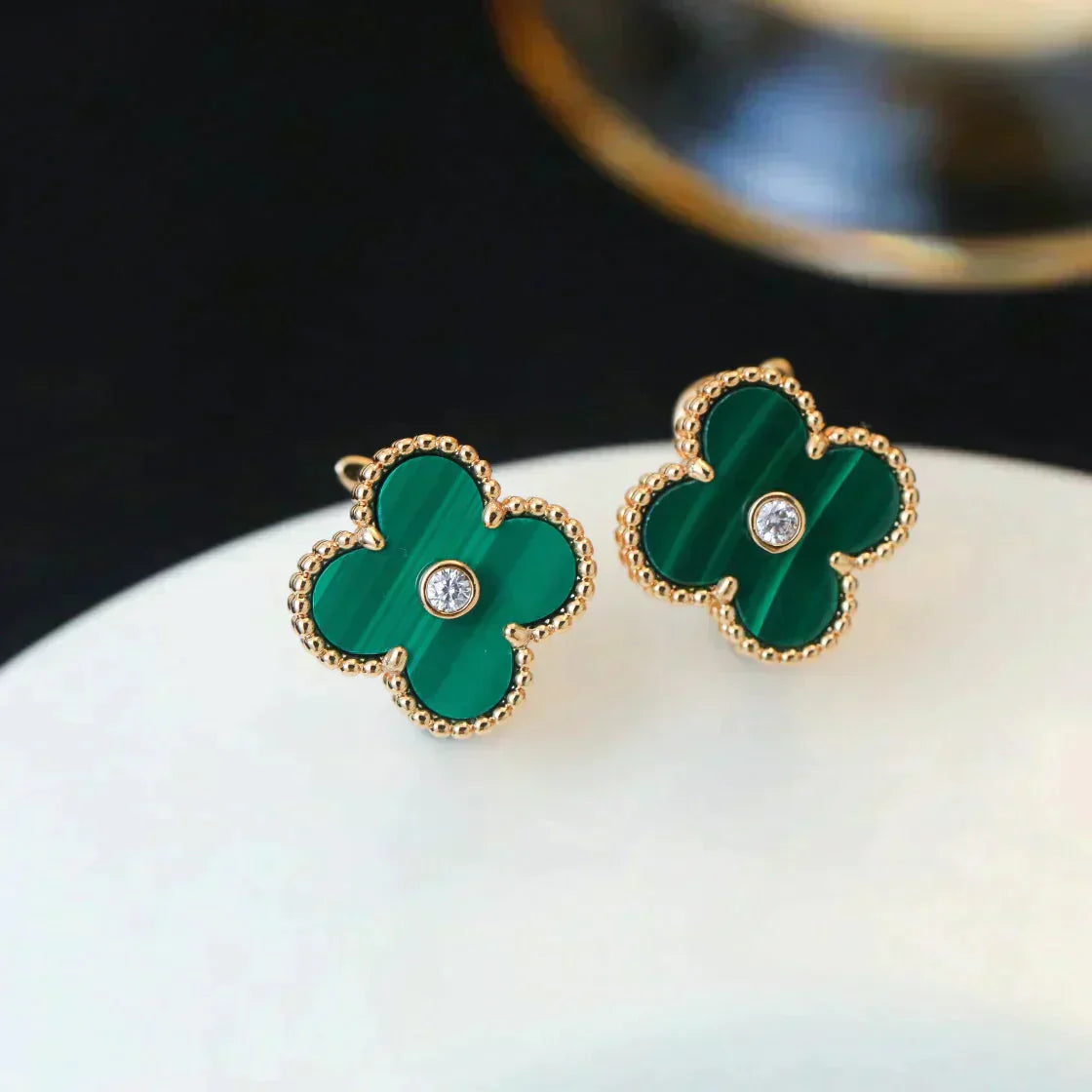 Imperial CLOVER MEDIUM 1 MOTIFS MALACHITE DIAMOND EARRINGS