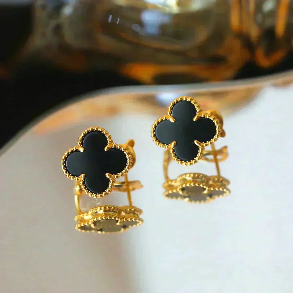 Imperial CLOVER MEDIUM 1 MOTIFS ONYX STUD EARRINGS