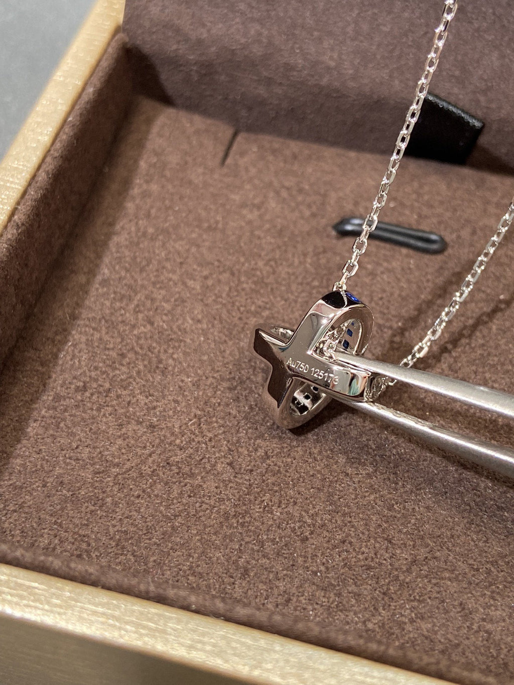 ¡®Imperial¡¯LIENS DIAMOND SILVER NECKLACE