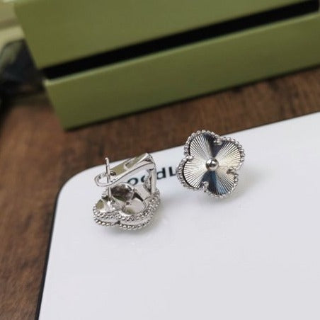 Imperial CLOVER MEDIUM STUD EARRINGS