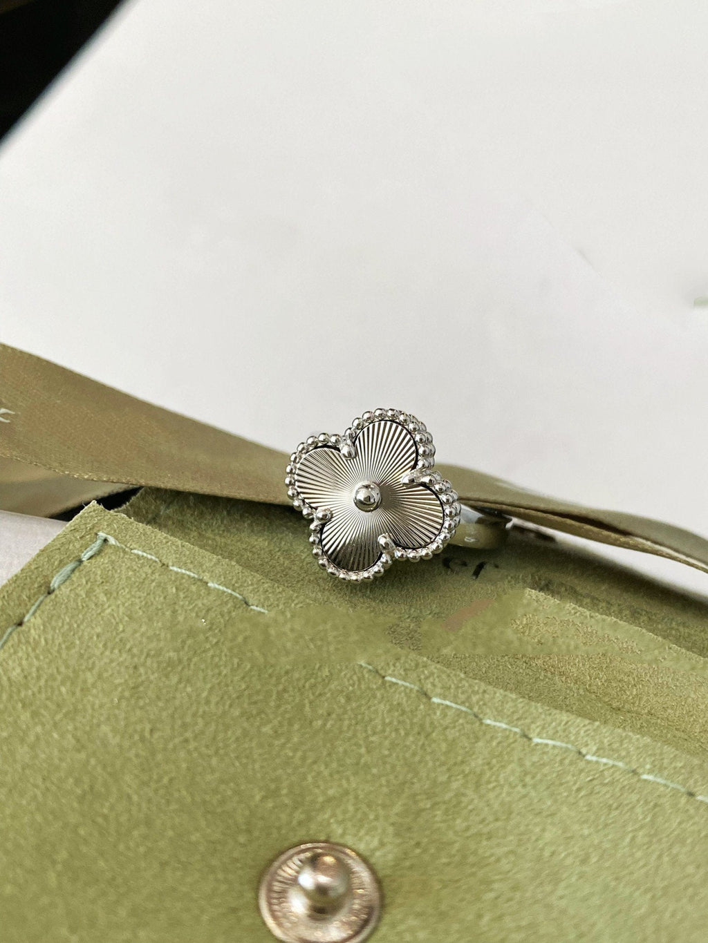 ¡®Imperial¡¯CLOVER SILVER RING
