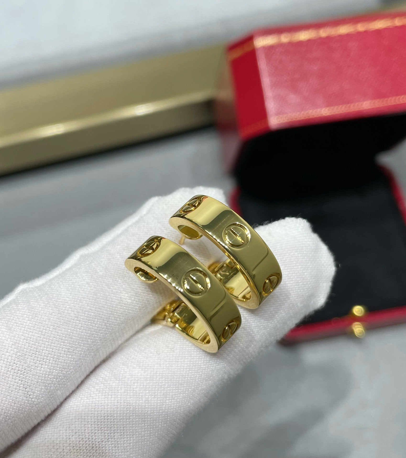 Imperial LOVE 5,5-mm-Ohrringe