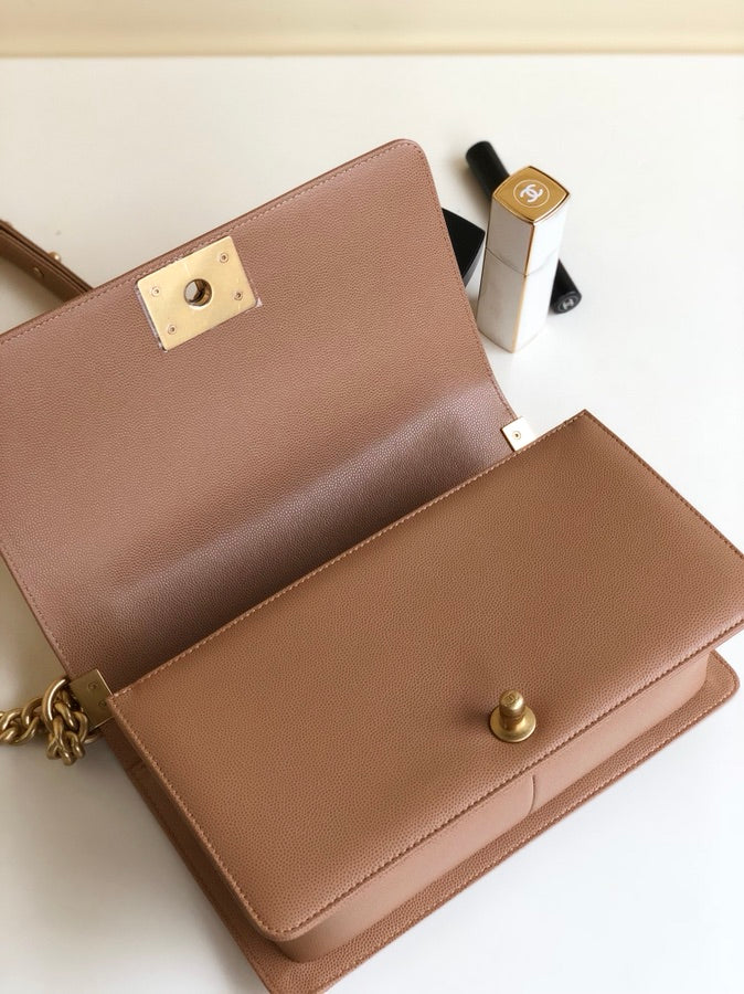 CC ミディアム 25 ボーイバッグ（アッシュブラウン ラムスキン、シルバー金具）