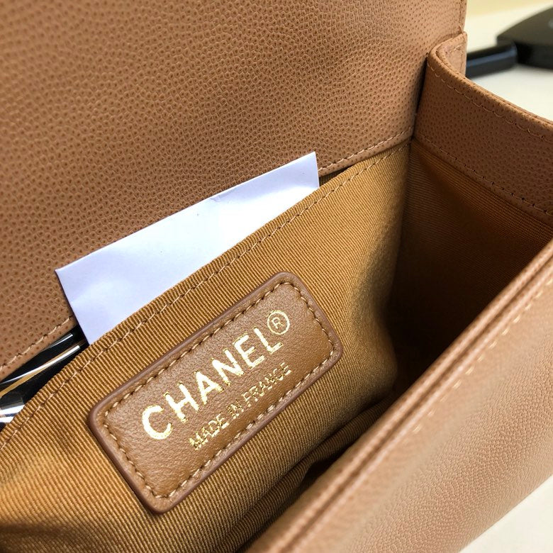 CC ミディアム 25 ボーイバッグ（アッシュブラウン ラムスキン、シルバー金具）