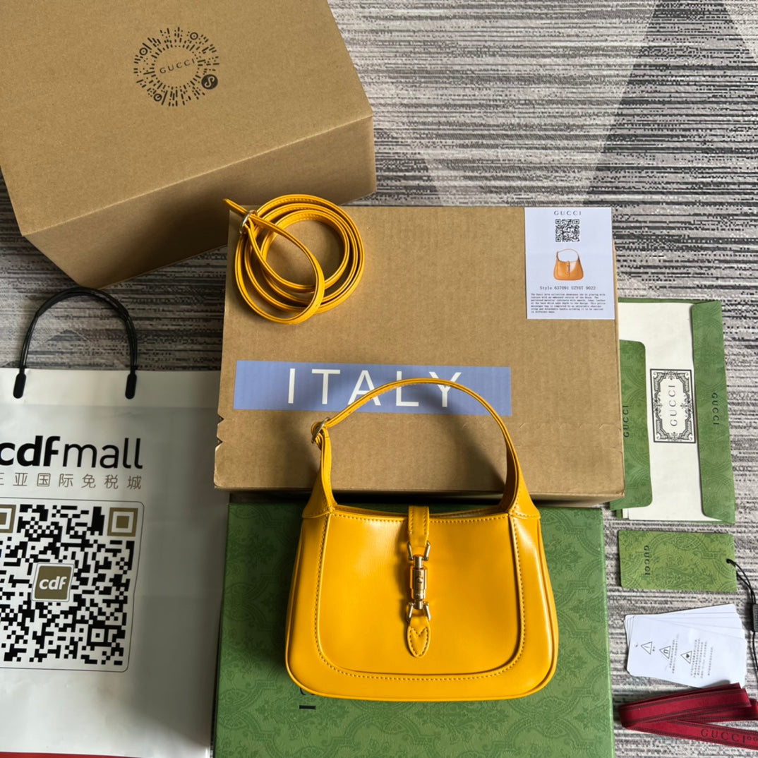 GG JACKIE MINI 19 SCHULTERTASCHE AUS GELBEM KALBSLEDER