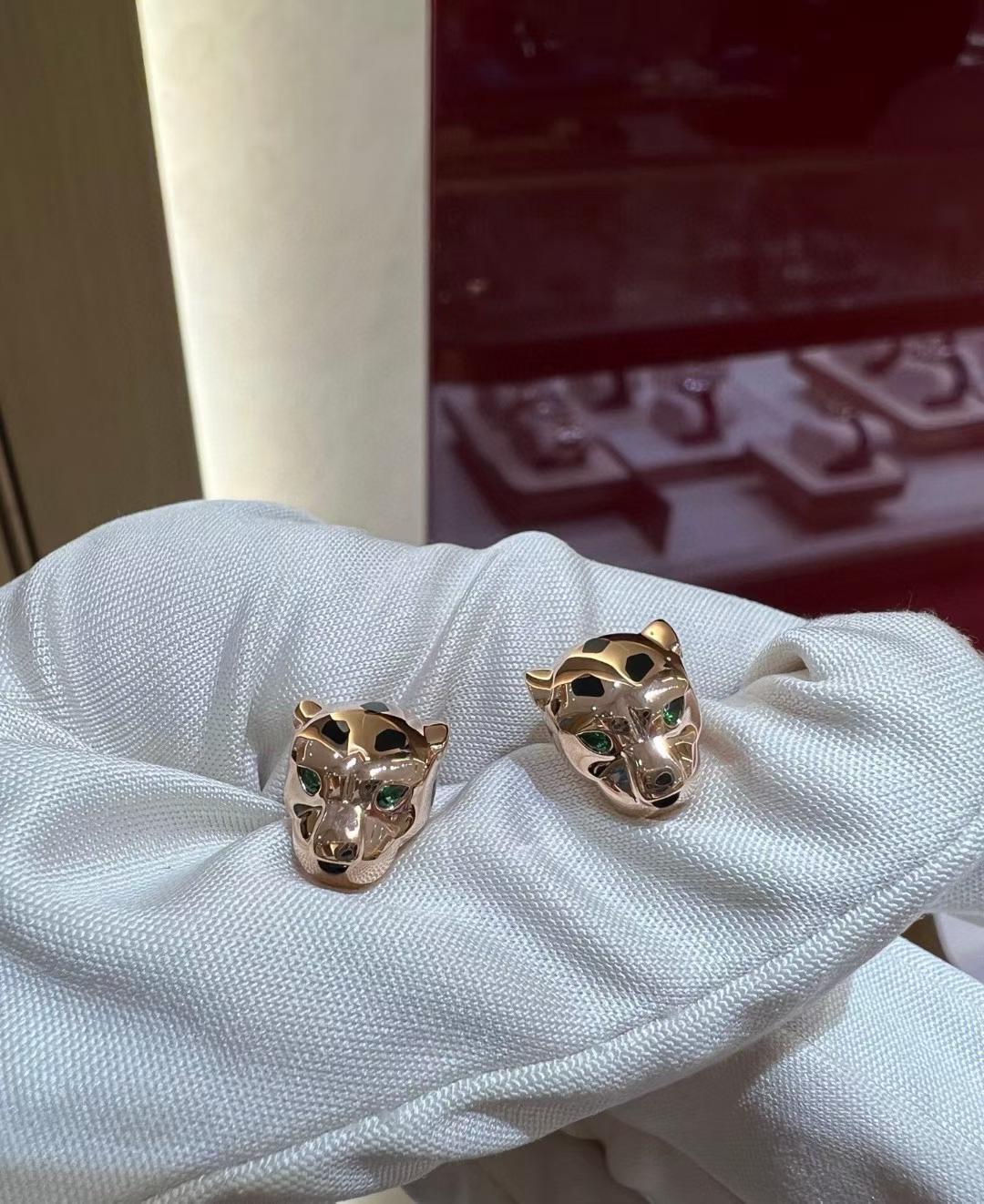 [Imperial] ARETES DE TUERCA CON IMPRESIÓN CHRRTAH, TRES COLORES