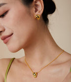 [Imperial] ARETES DE TUERCA CON IMPRESIÓN CHRRTAH, TRES COLORES