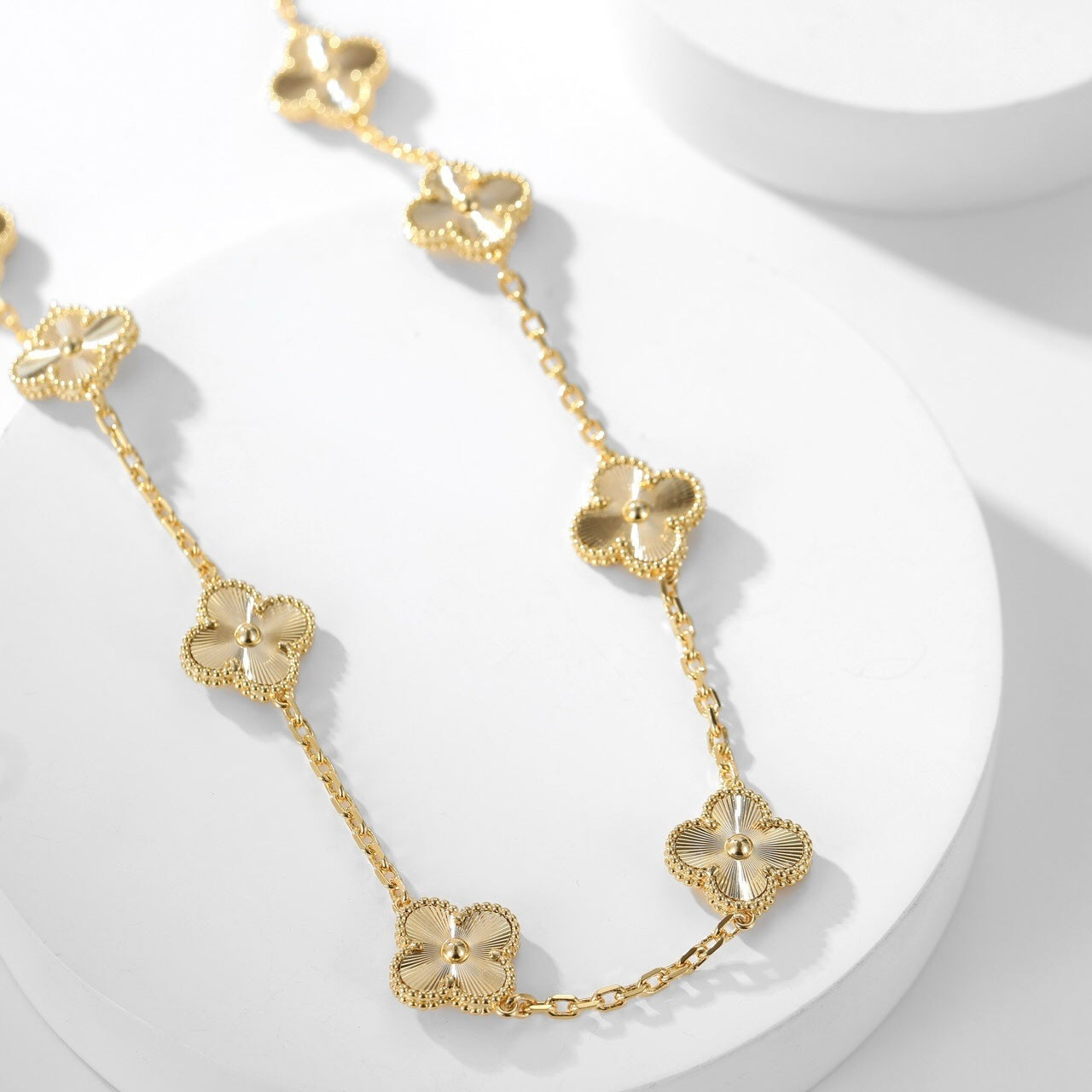 ¡®Imperial¡¯CLOVER 10 MOTIFS LASER NECKLACE