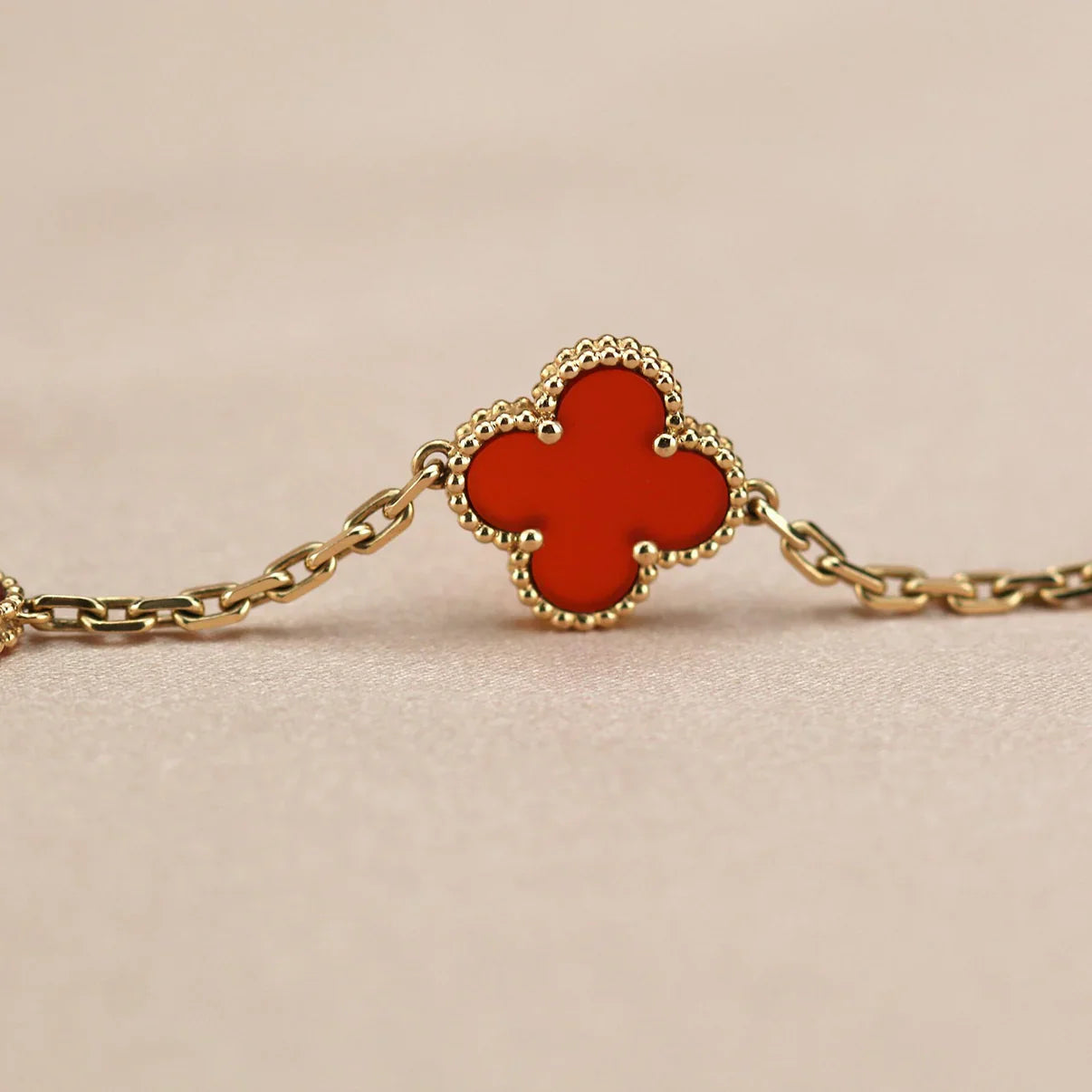 [Imperial]Nueva COLECCIÓN DE BRAZALETE TREBOL 5 MOTIVOS CORNALINA ROJA