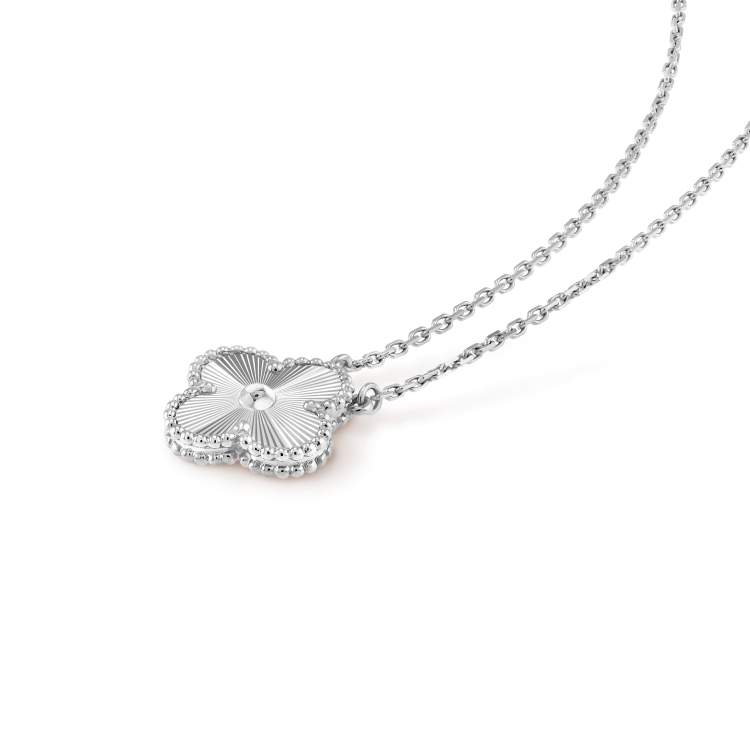 ¡®Imperial¡¯CLOVER 15MM LASER NECKLACE SILVER