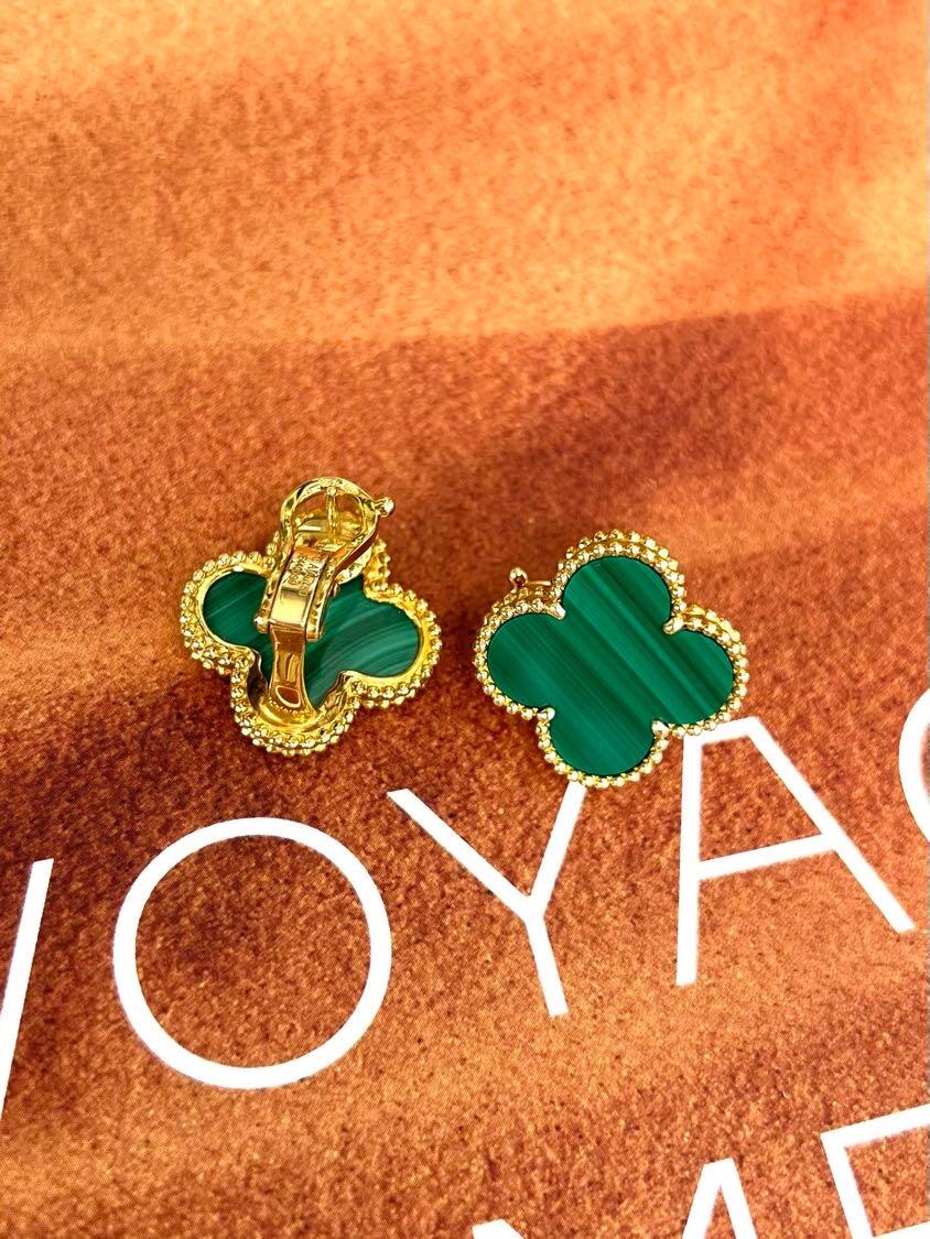 [Imperial] TREBOL GRANDE (20mm) 1 MOTIVOS ARETES DE TUERCA MADRE PERLA VERDE