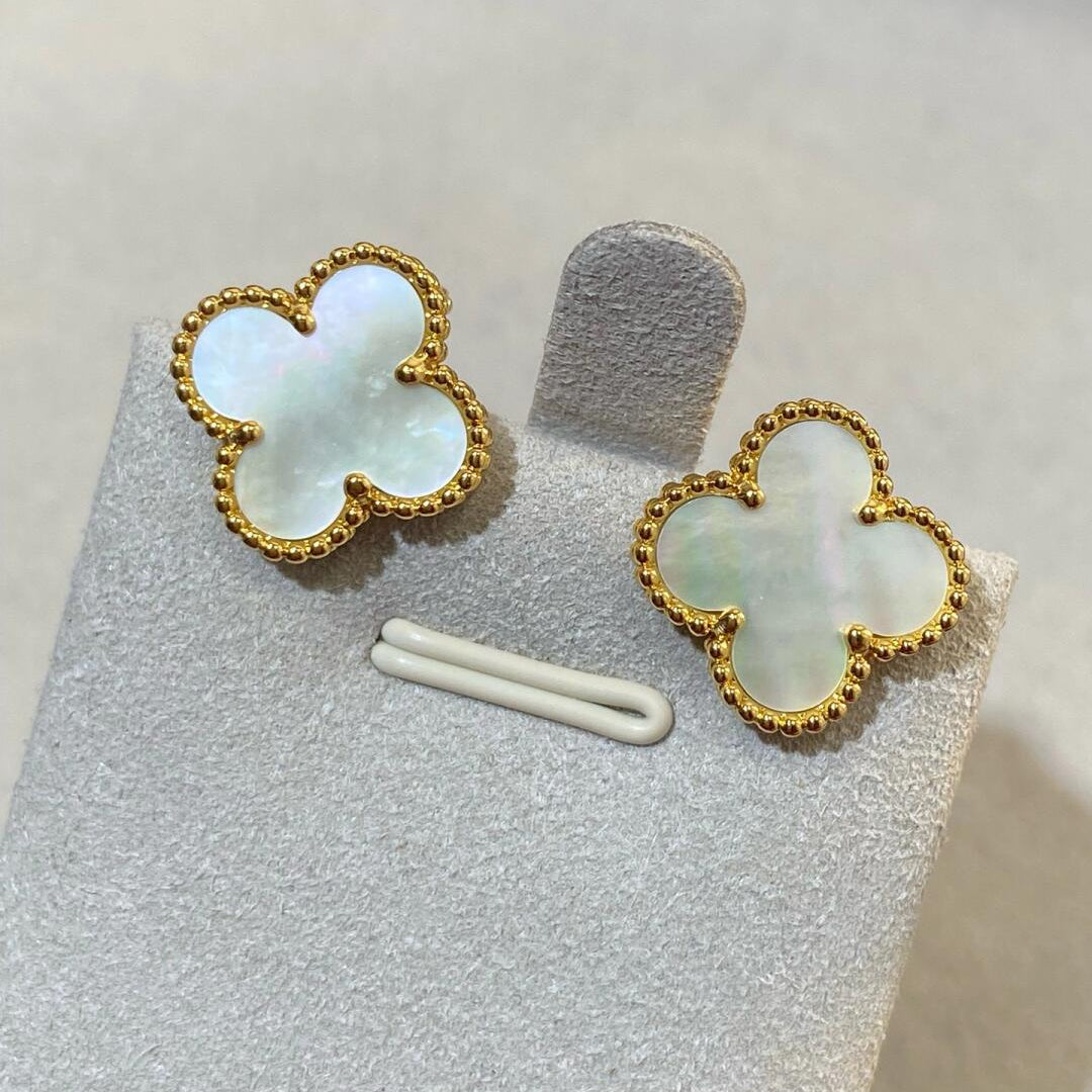 [Imperial] TREBOL GRANDE (20mm) 1 MOTIVOS ARETES DE TUERCA MADRE PERLA BLANCA
