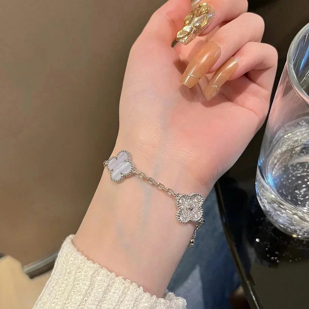 [Imperial]Nueva COLECCIÓN DE BRAZALETE TREBOL 5 MOTIVOS CALCEDONIA MORADA