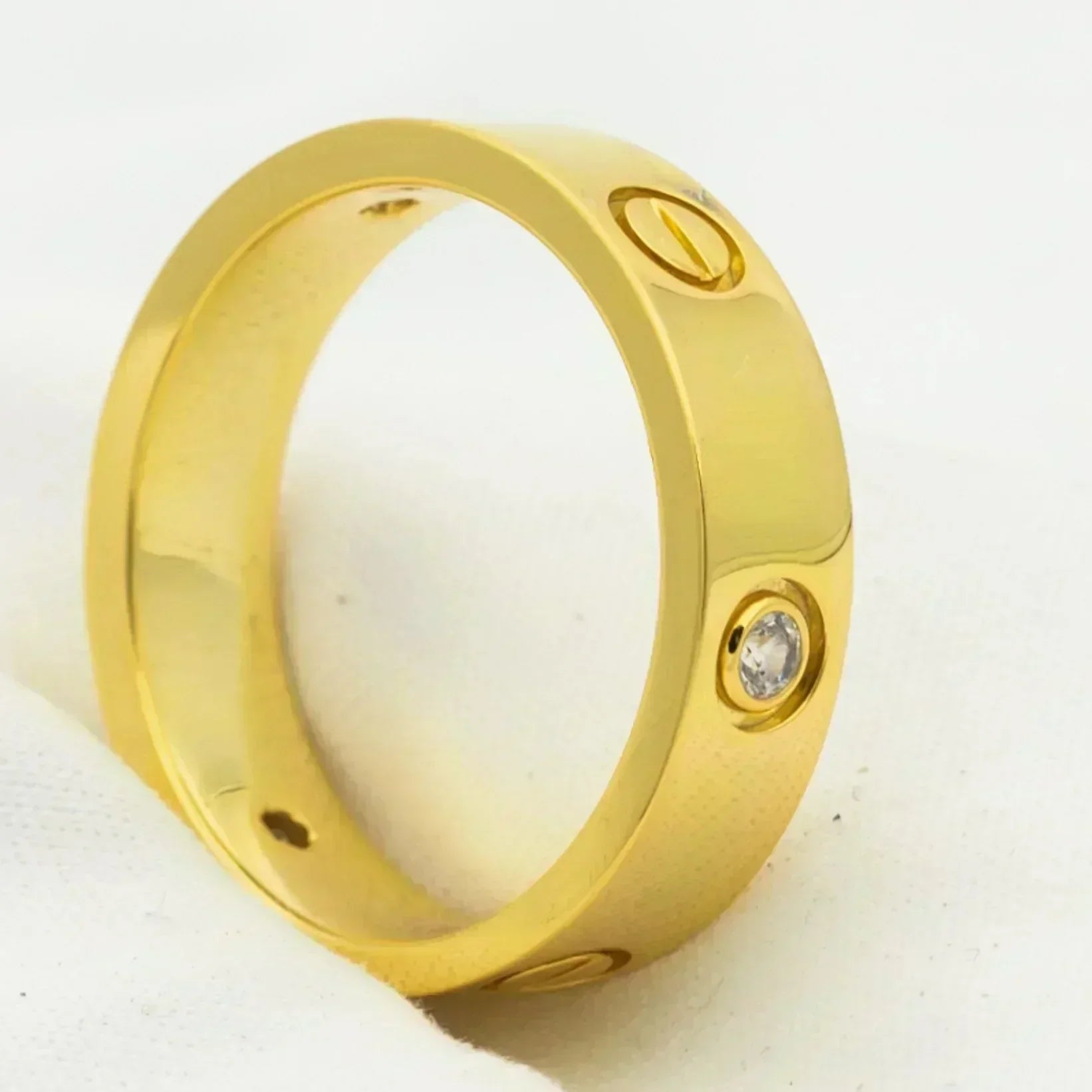 Imperial Love Ring, 5,5 mm, 3 Diamanten, Gold