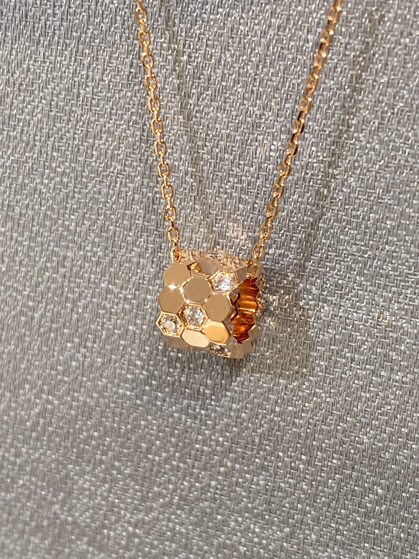 Imperial BEE LOVE DIAMOND NECKLACE
