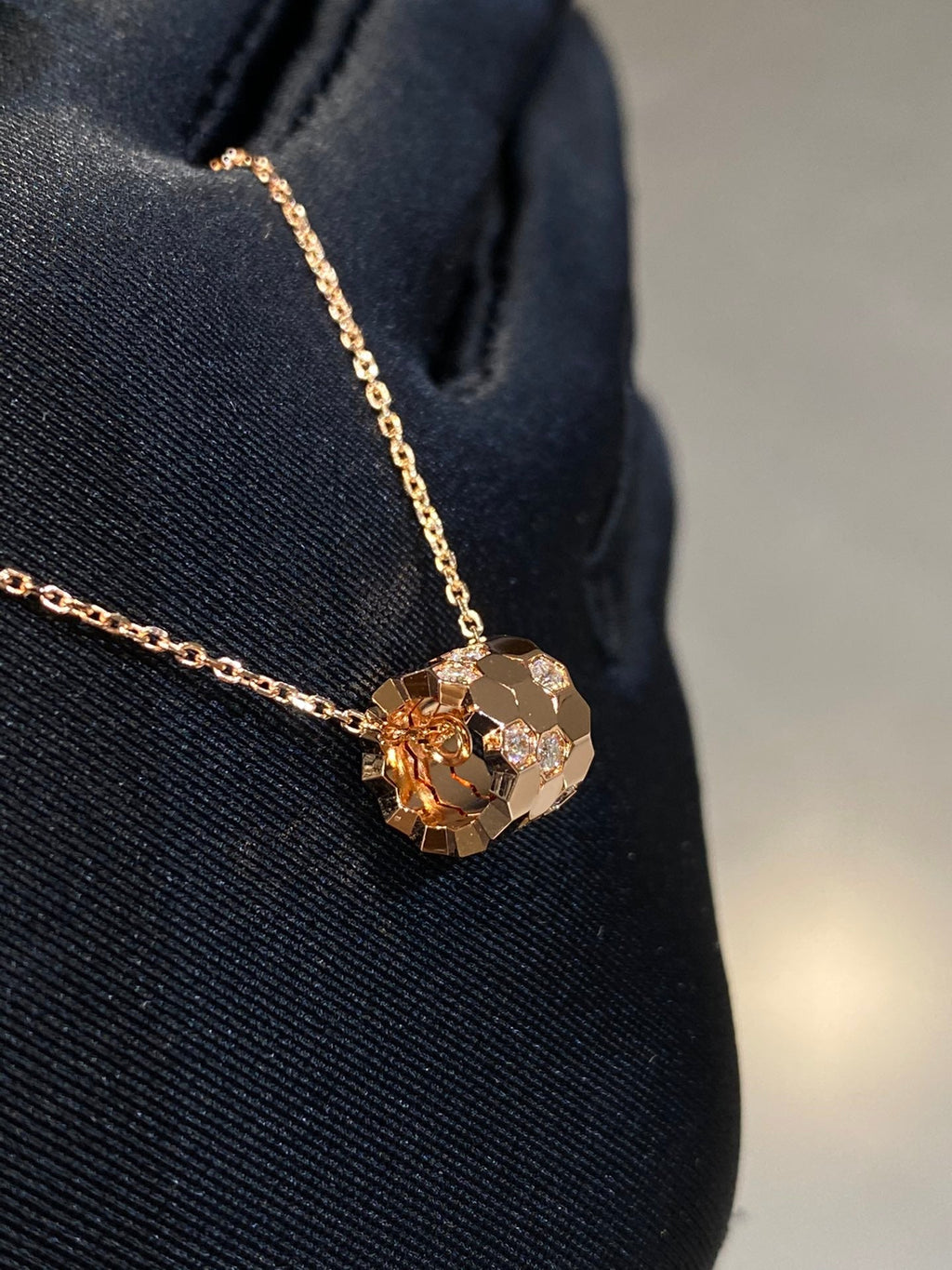 Imperial BEE LOVE DIAMOND NECKLACE