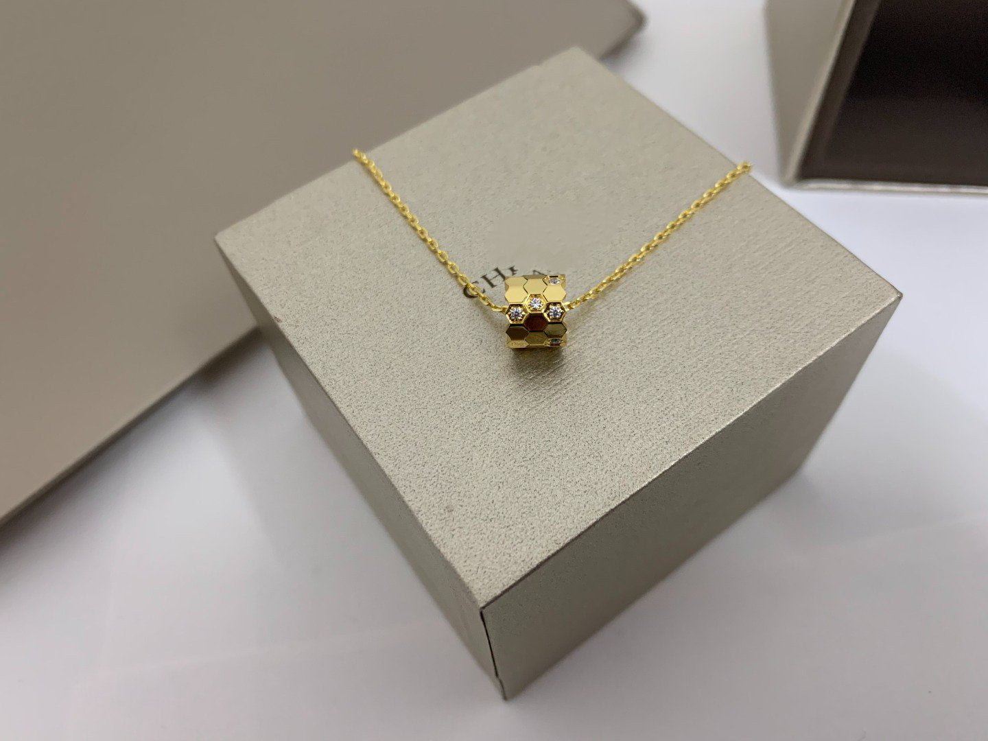 Imperial BEE LOVE DIAMOND NECKLACE