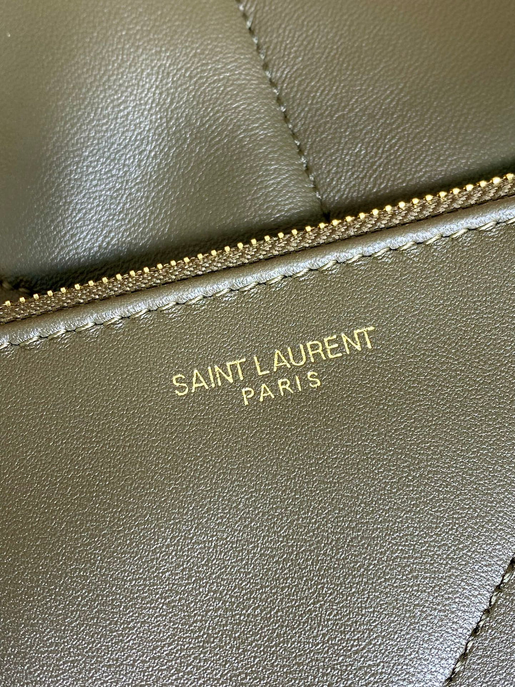 ドローストリングチェーンストラップショルダーバッグ 39 ダークグリーン キルティングカーフスキン