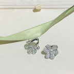 Imperial Frivole Silberne Blumen-Diamant-Ohrringe