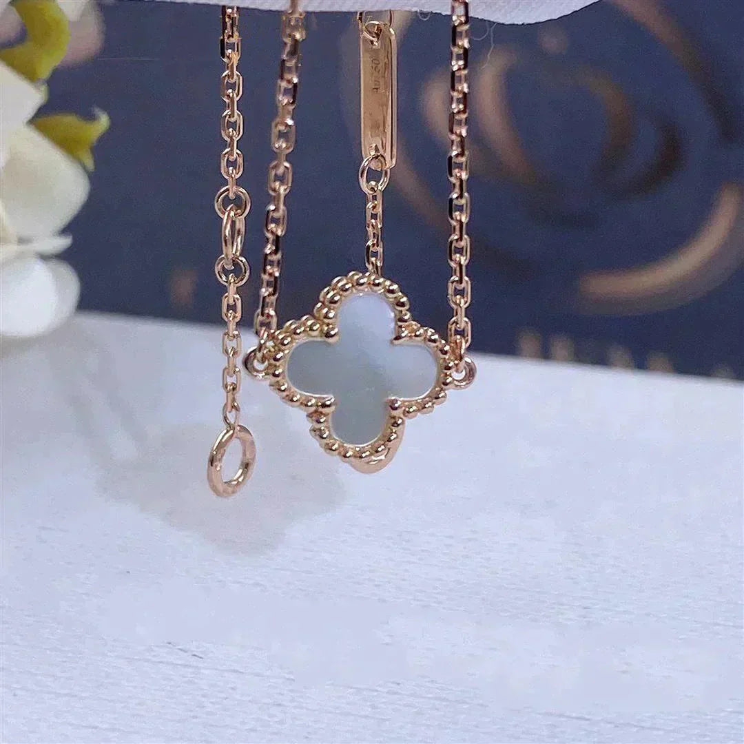 ¡®Imperial¡¯CLOVER WHITE MOP SINGLE FLOWER BRACELET