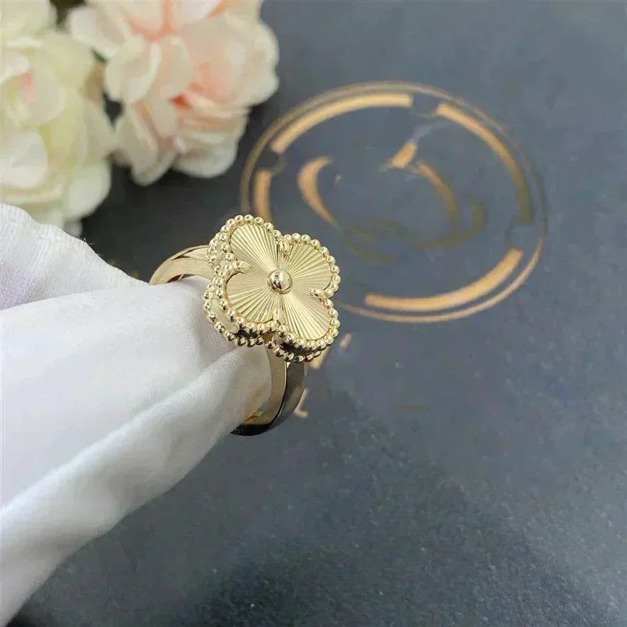 ¡®Imperial¡¯CLOVER GOLD RING