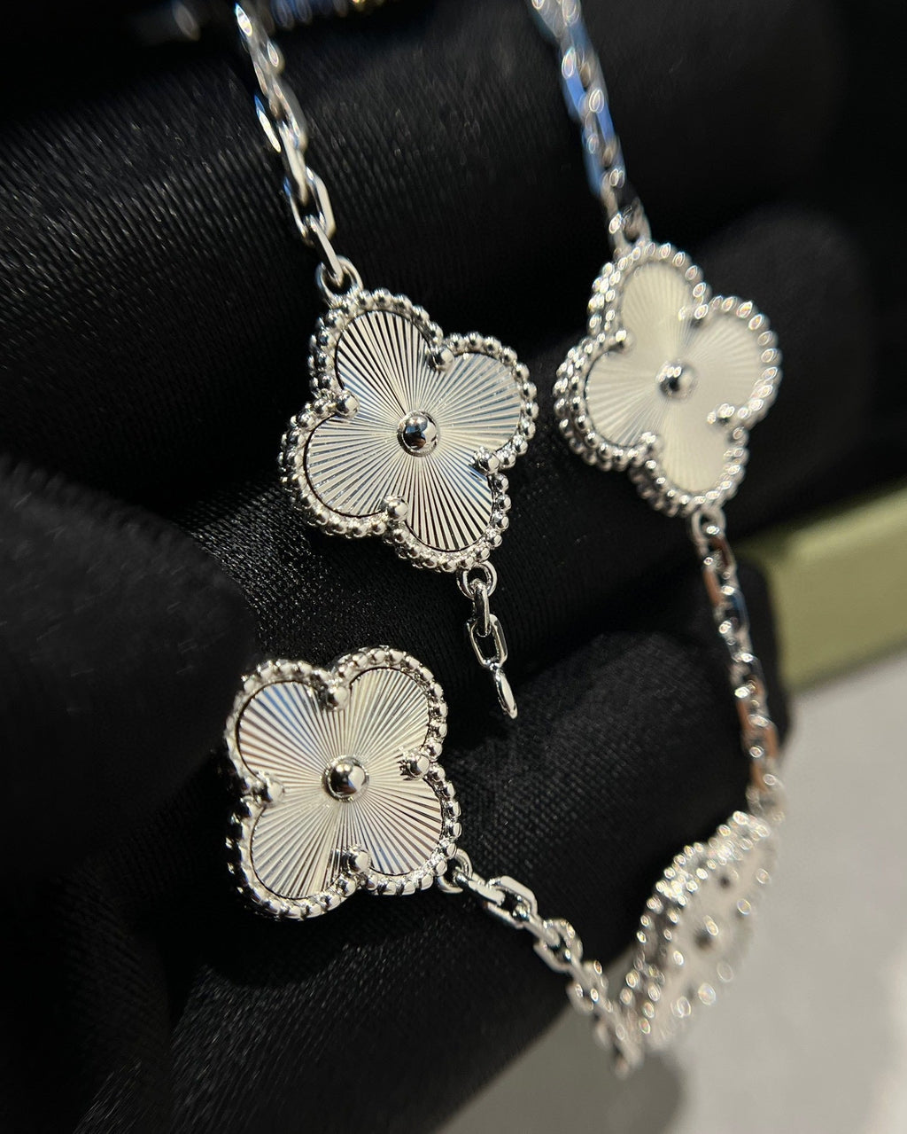 ¡®Imperial¡¯CLOVER SILVER 5 MOTIFS BRACELET